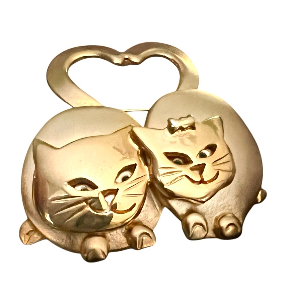 Vintage Cats Brooch Pin Ultra Craft Gold Tone Green Eyes Heart Love Signed - Picture 1 of 8